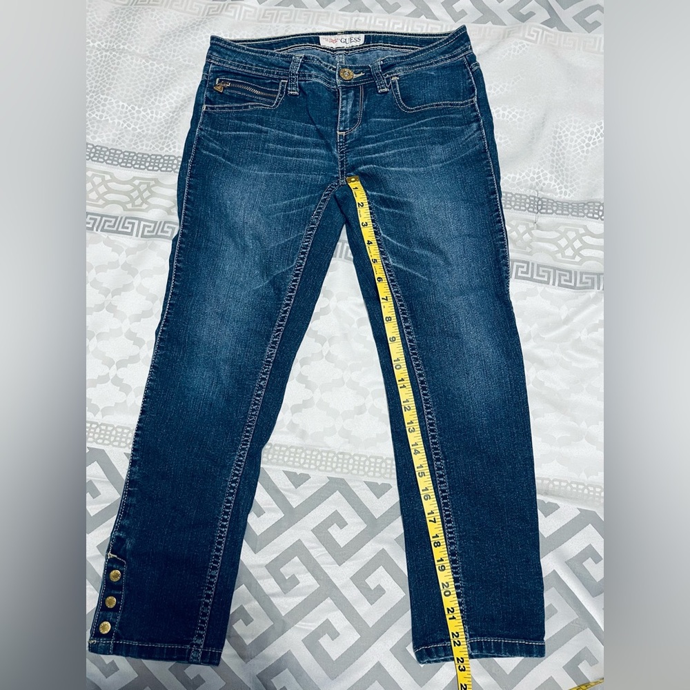 Guess Jeans Cropped Size 26 Color Blue Great Condition!!!